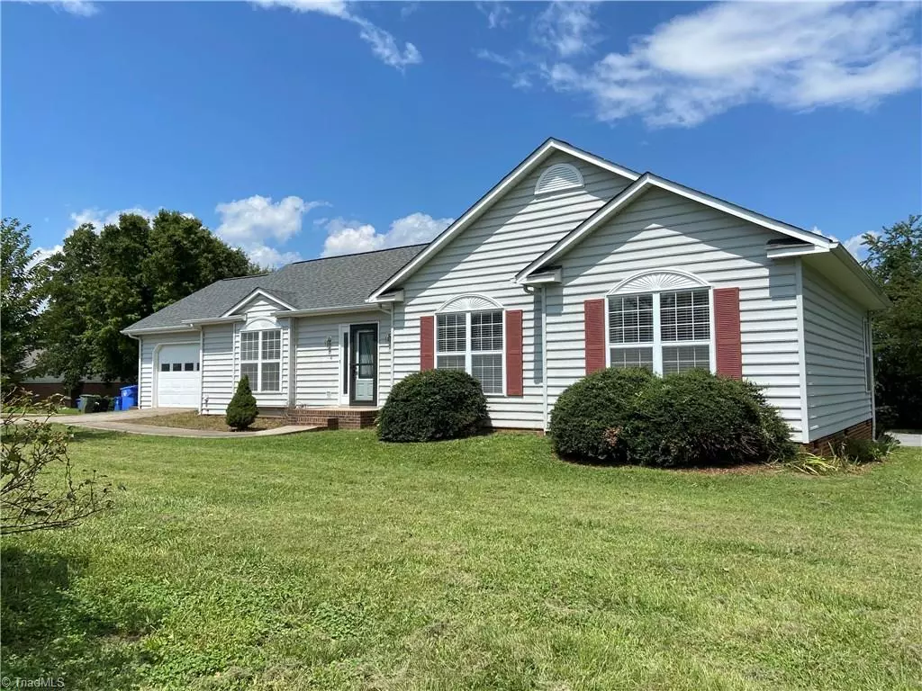North Wilkesboro, NC 28659,104 Blairfield CT