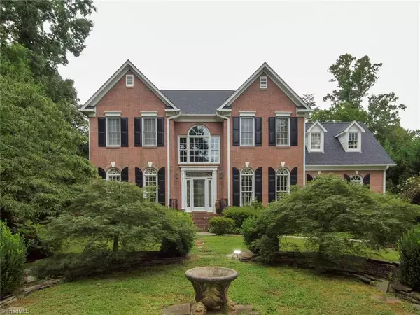 2188 Benwicke DR, Pfafftown, NC 27040