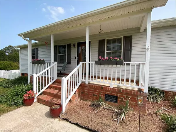 Summerfield, NC 27358,183 Dovefield DR