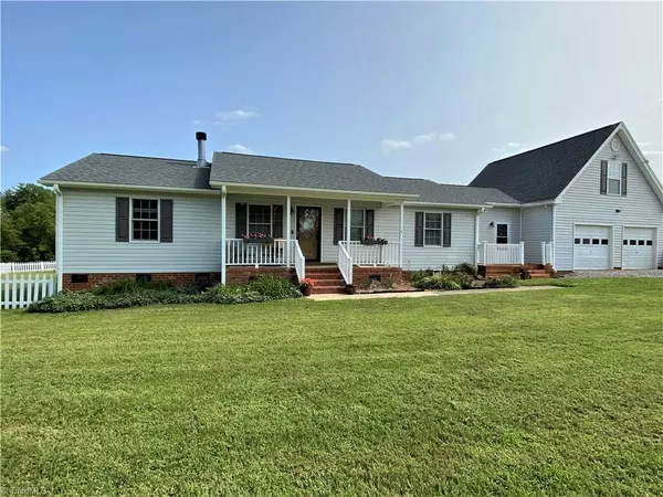 183 Dovefield DR, Summerfield, NC 27358