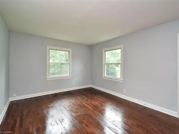 Greensboro, NC 27408,302 Crestwood DR