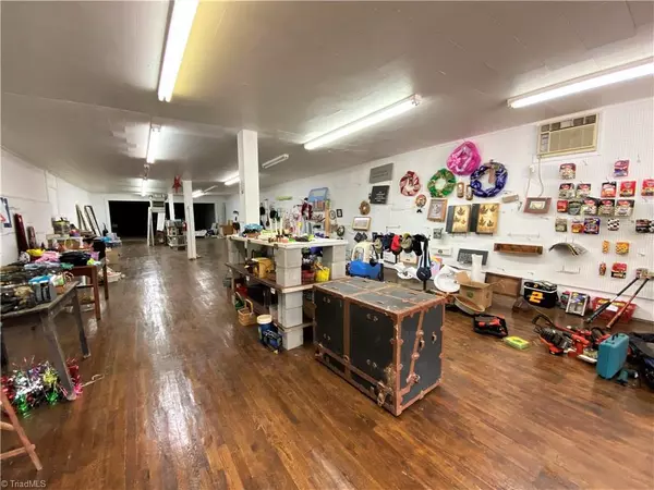 Mayodan, NC 27027,407 N 2nd AVE