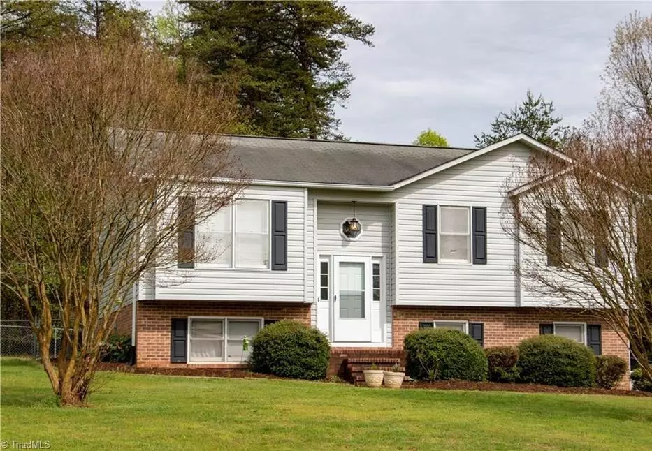 King, NC 27021,133 Walter LN