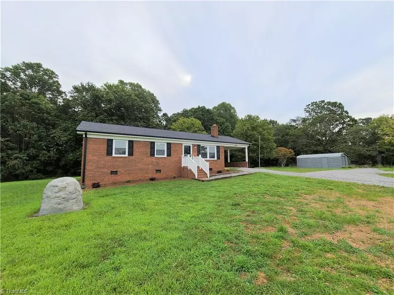 3908 Brown Mountain RD, Pilot Mountain, NC 27041