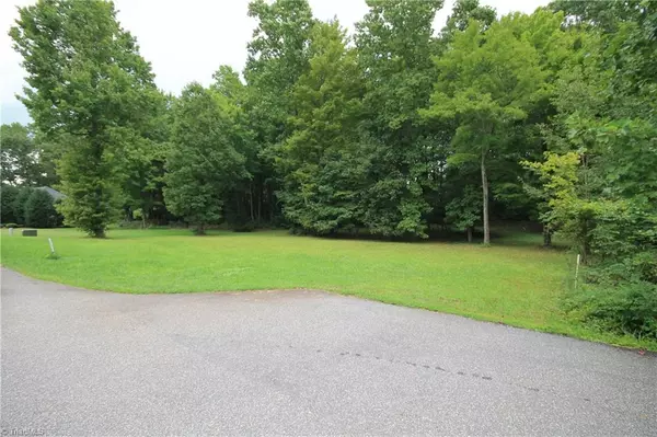 Tobaccoville, NC 27050,4855 Shady Oaks PL