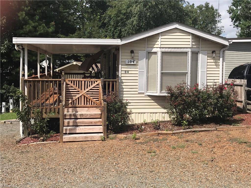 104 Humming bird CIR, New London, NC 28127