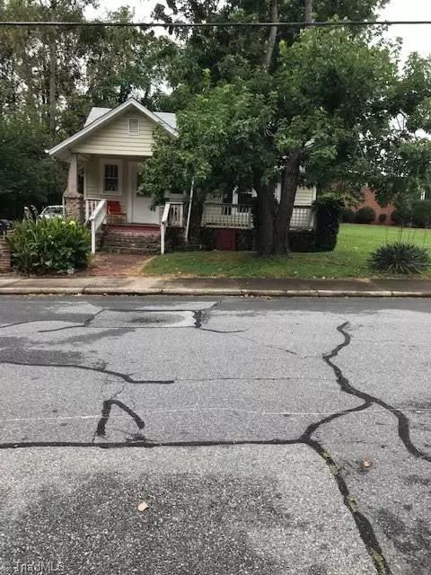 124 S Franklin ST, Reidsville, NC 27320