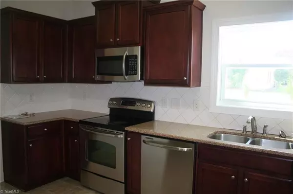 Summerfield, NC 27358,5110 Leary CT