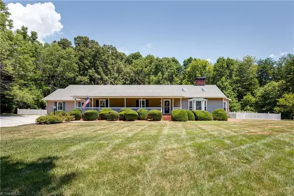 7600 Tiarella CT, Summerfield, NC 27358