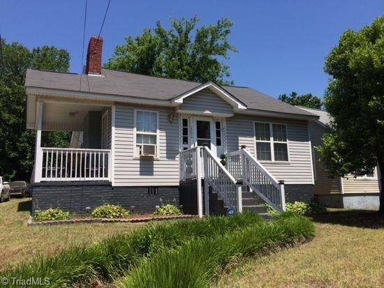 2202 Benbow RD, Greensboro, NC 27406