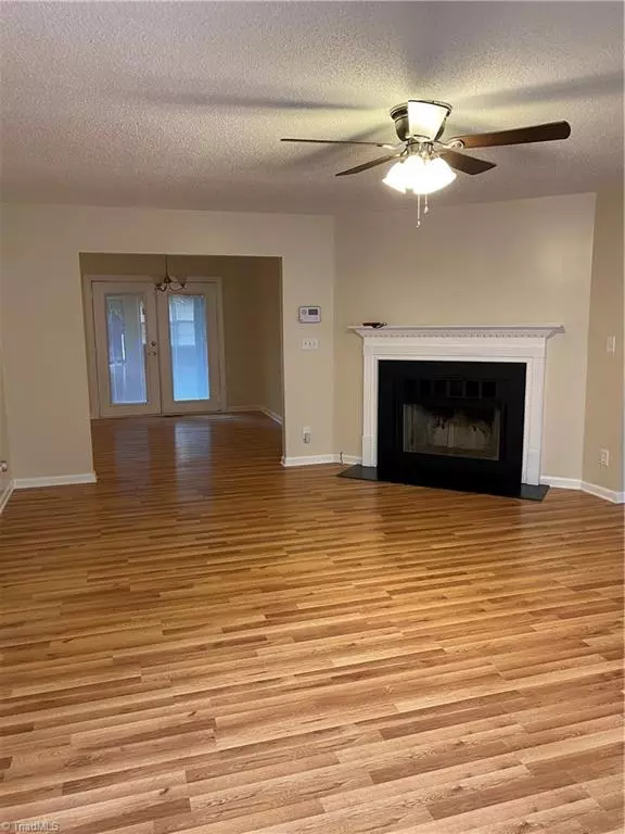 Summerfield, NC 27358,4016 Windspray LOOP