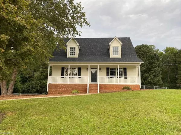 1130 Woodbury RD, King, NC 27021