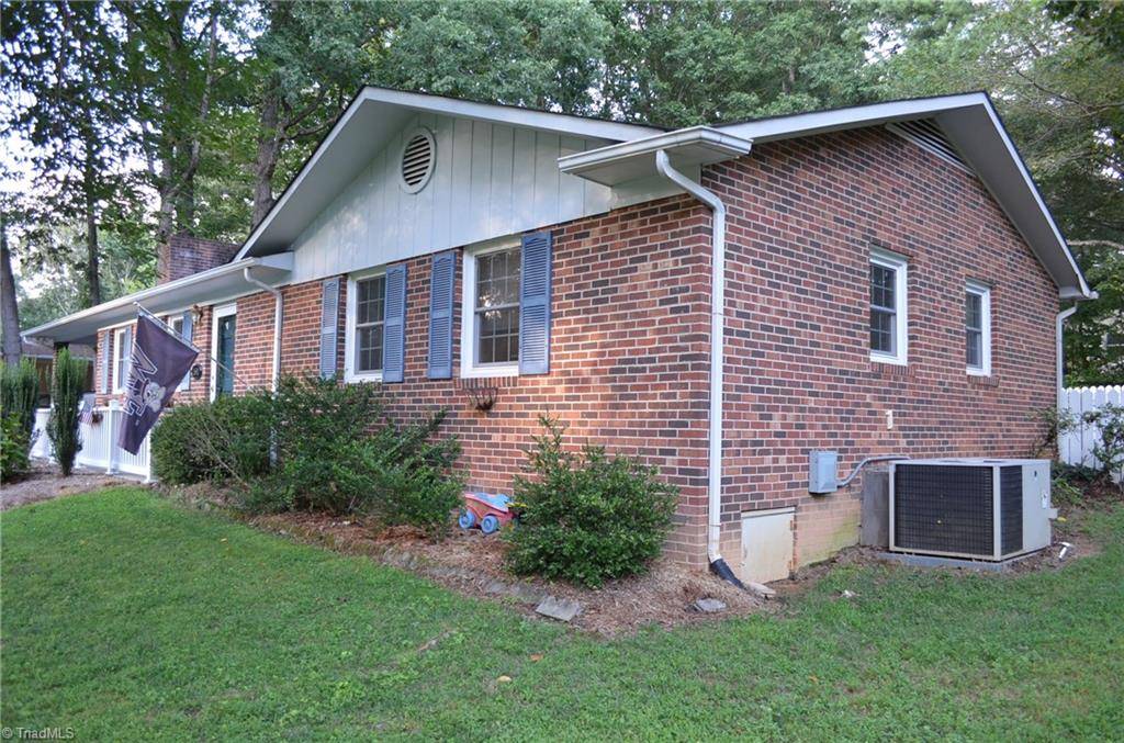 Wilkesboro, NC 28697,1541 Overlook DR