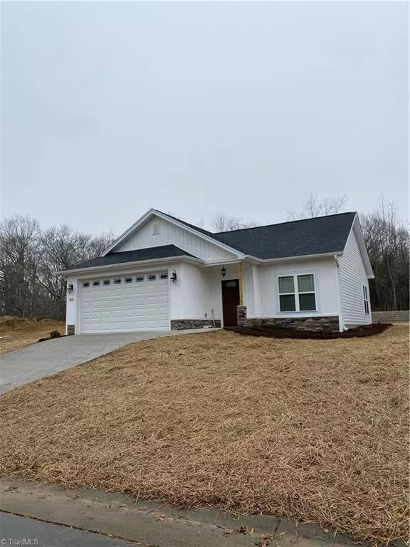 Eden, NC 27288,336 Poppy CT