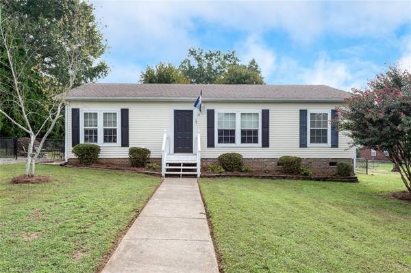 101 8th AVE, Mayodan, NC 27027