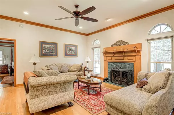 Oak Ridge, NC 27310,8201 Kelly Ford RD