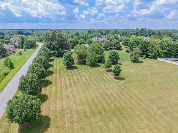 511 Mashie DR, Summerfield, NC 27358