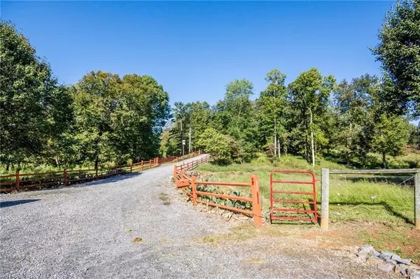 Hamptonville, NC 27020,3448 Barron Hill RD