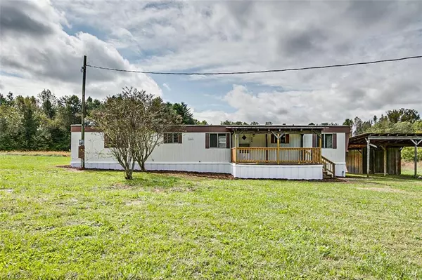 4414 Holly Leaf RD, Ramseur, NC 27316