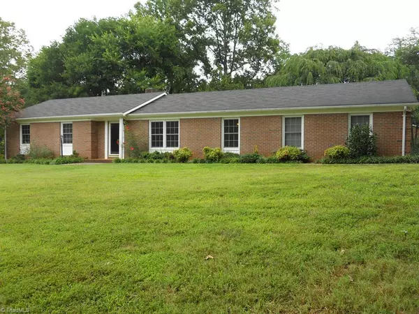 535 Mark Ln, North Wilkesboro, NC 28659