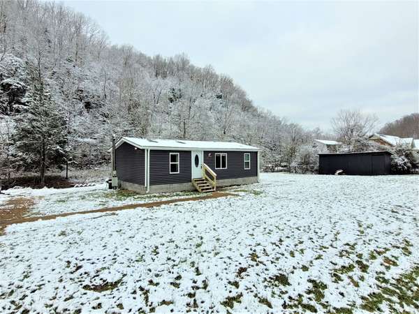 1016 Deerfoot Dr,  Pegram,  TN 37143