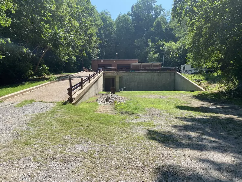 8871 Griffith Rd, Nashville, TN 37221