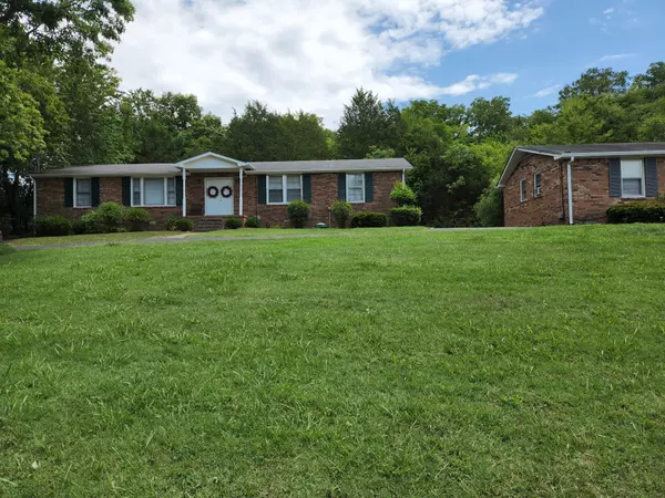 Hendersonville, TN 37075,1008 Center Point Rd #A-B