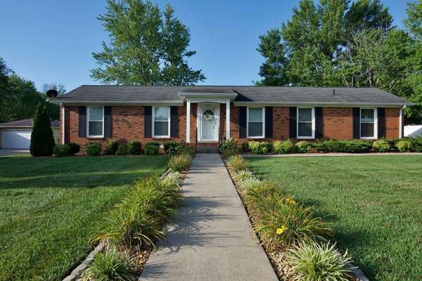 203 General Forrest Dr,  Springfield,  TN 37172