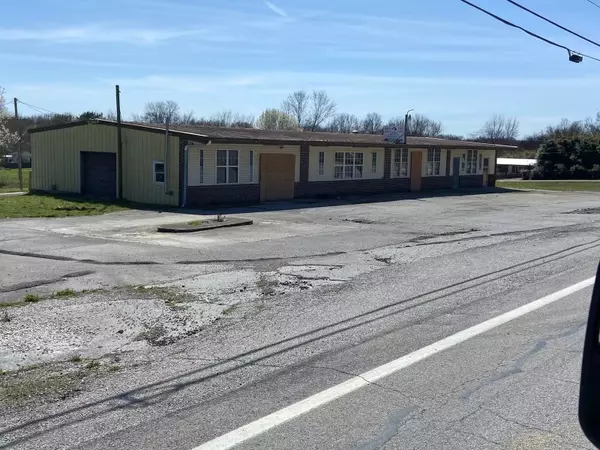1431 Winchester Hwy,  Hillsboro,  TN 37342