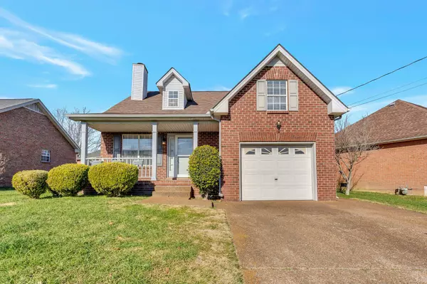 117 Oak Leaf Dr,  Hendersonville,  TN 37075