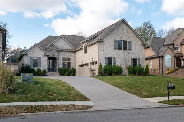 Hendersonville, TN 37075,111 N Country Club Dr