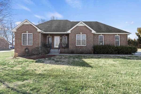 2028 Woodwind Cir,  Greenbrier,  TN 37073