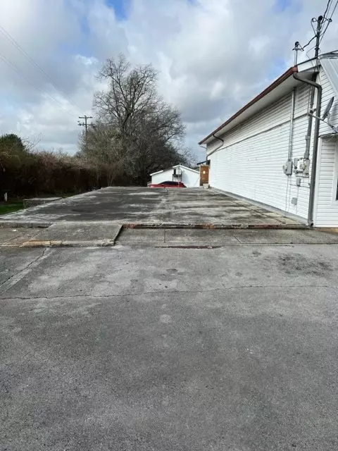 Decherd, TN 37324,2113 Decherd Blvd