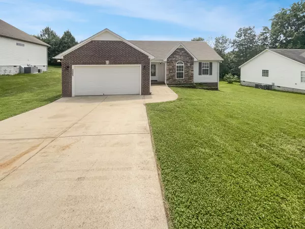 1909 Sheffield Ln,  Columbia,  TN 38401