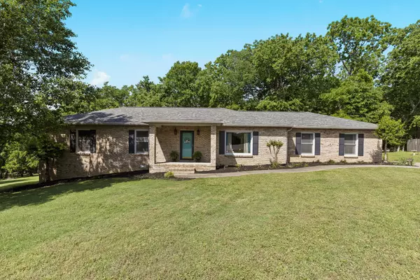 210 Northview Ct,  Hendersonville,  TN 37075
