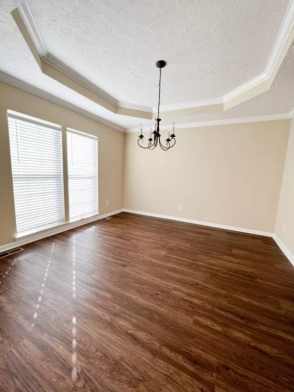 La Vergne, TN 37086,5001 Charles Johnston Dr