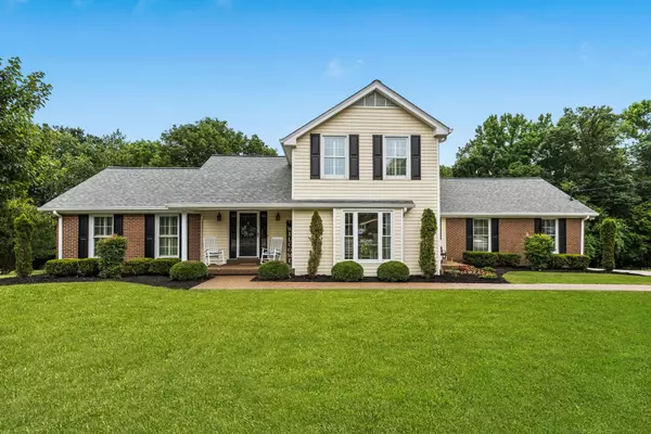 99 Valley Brook Dr,  Hendersonville,  TN 37075