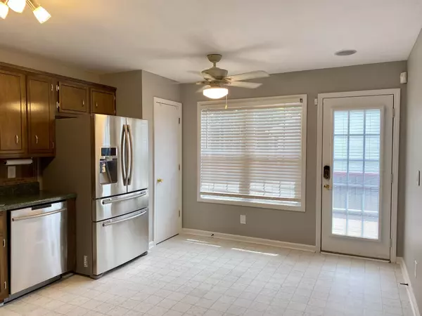 Clarksville, TN 37042,2421 Senseney Dr