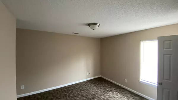 Oak Grove, KY 42262,518 Patricia Lane #33