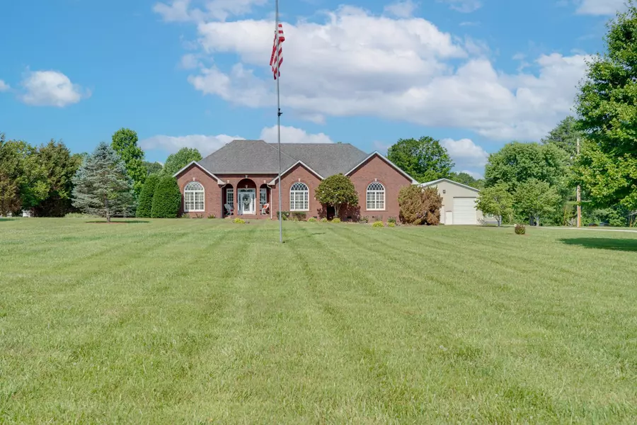 2610 S Mount Pleasant Rd, Greenbrier, TN 37073