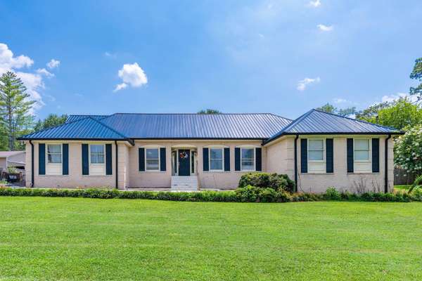 2115 NW Woodvale Street,  Cleveland,  TN 37311