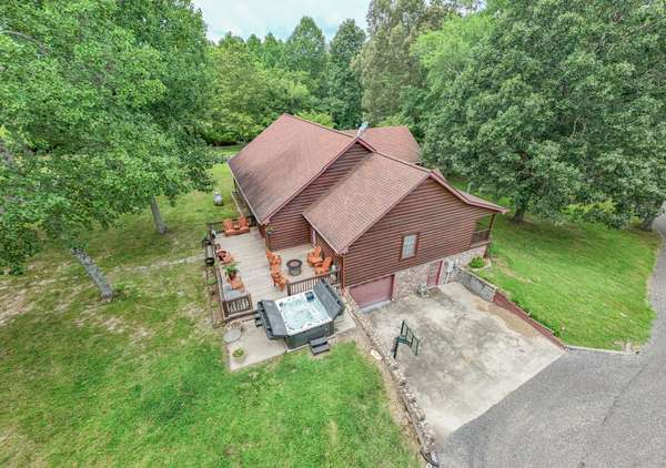 118 Robert Simmons Rd, Westmoreland, TN 37186