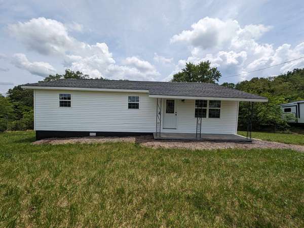 526 Harding Rd,  Jamestown,  TN 38556