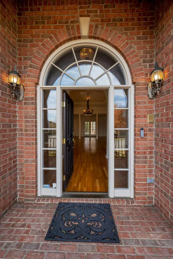 Nashville, TN 37215,107 Middleton Cir