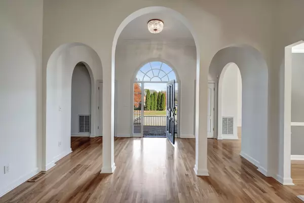 Nashville, TN 37215,107 Middleton Cir
