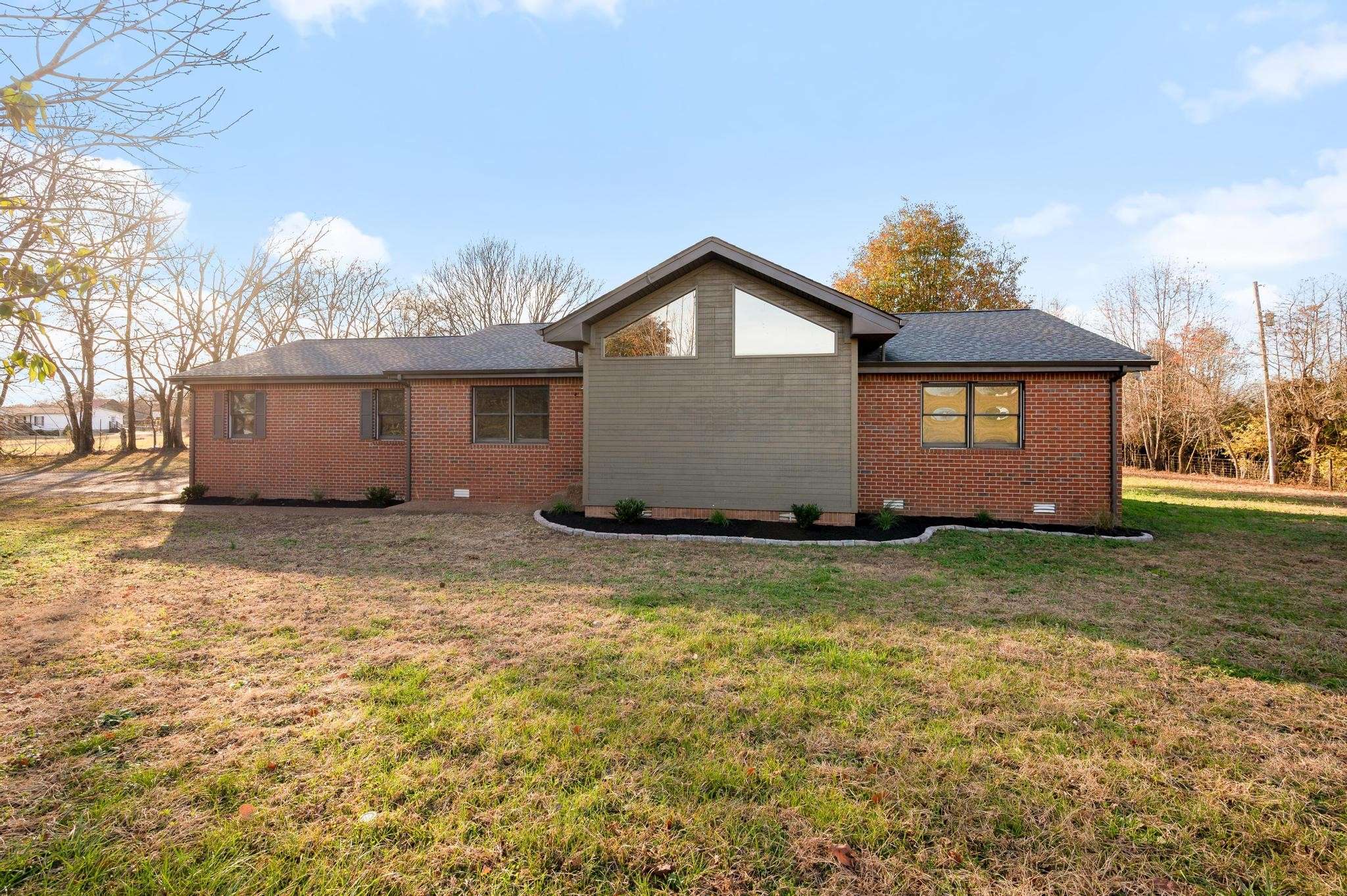 1109 Littleton Ranch Rd,  Castalian Springs,  TN 37031