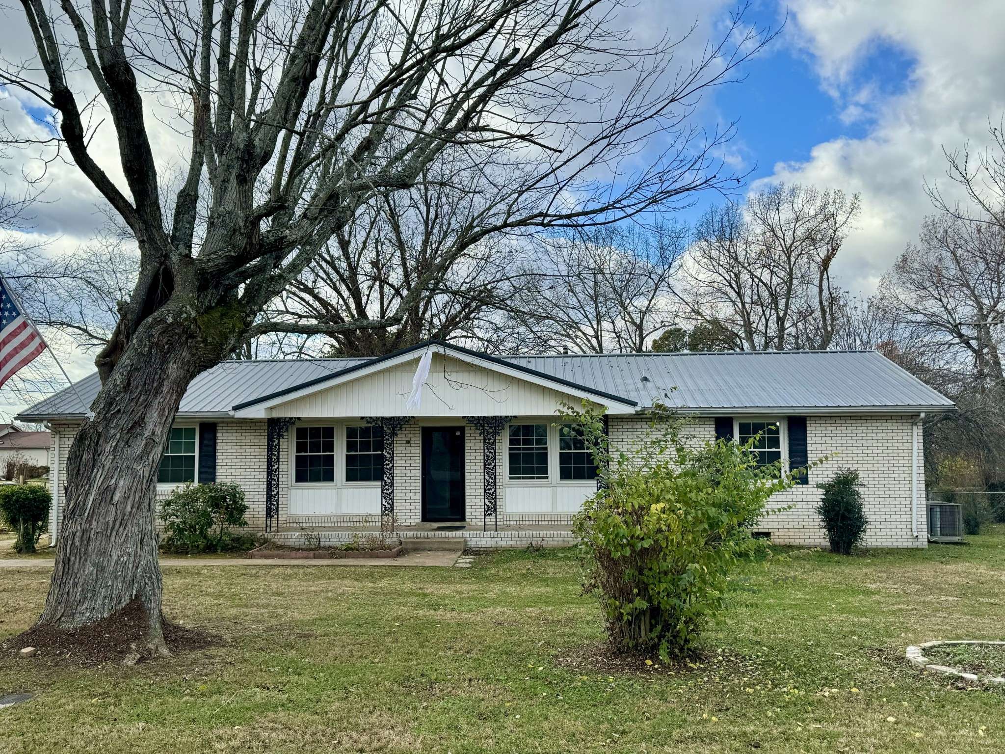 Dickson, TN 37055,324 Mockingbird Ln