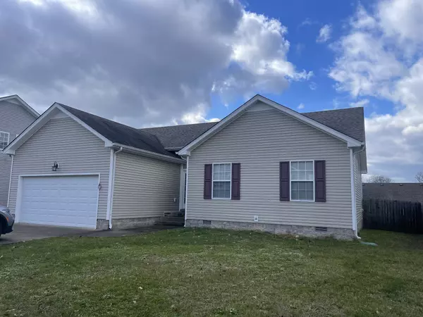 1376 Constitution Dr, Clarksville, TN 37042