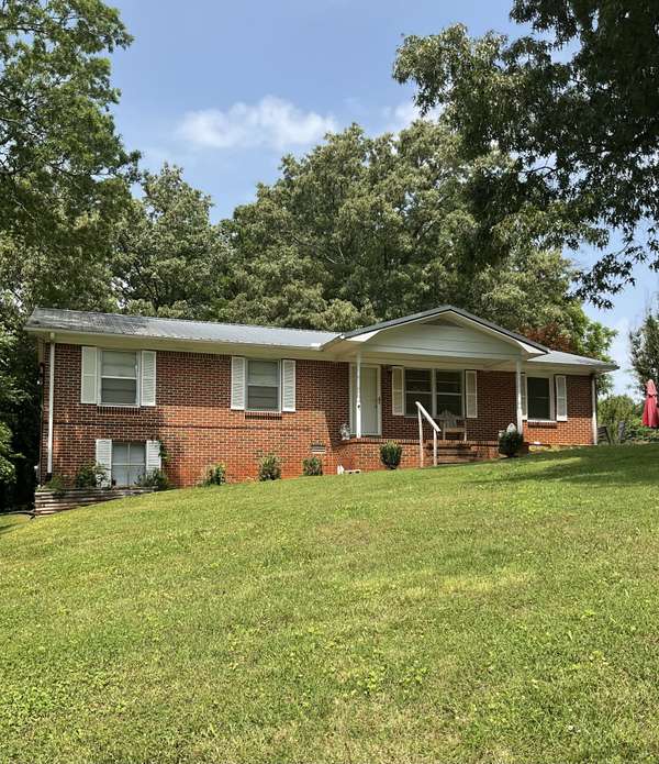 455 Spring Valley Rd, Mc Minnville, TN 37110