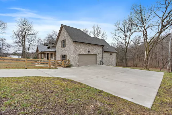 Cottontown, TN 37048,2761 Hwy 25 #W